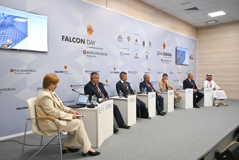 ФГБУ «ВНИИ Экология» рассказало о работах по учету дрофы-джека на ВЭФ - 2025